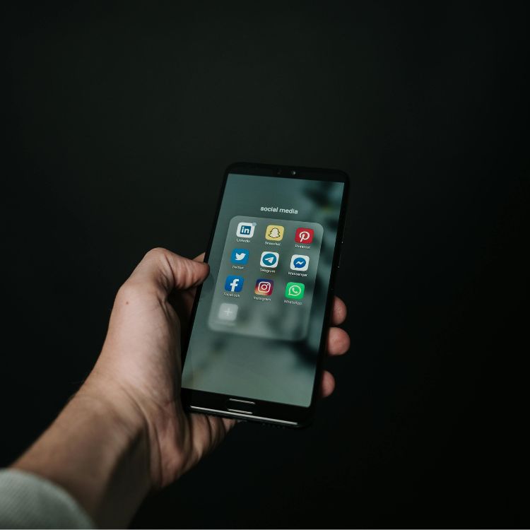 Sosiaalinen media B2B-markkinoinnissa – tehokas kanava yritysten väliseen viestintään